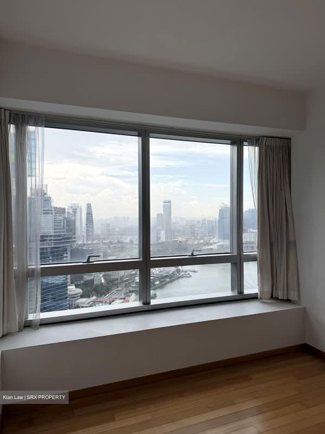 Marina Bay Residences (D1), Condominium #588773871